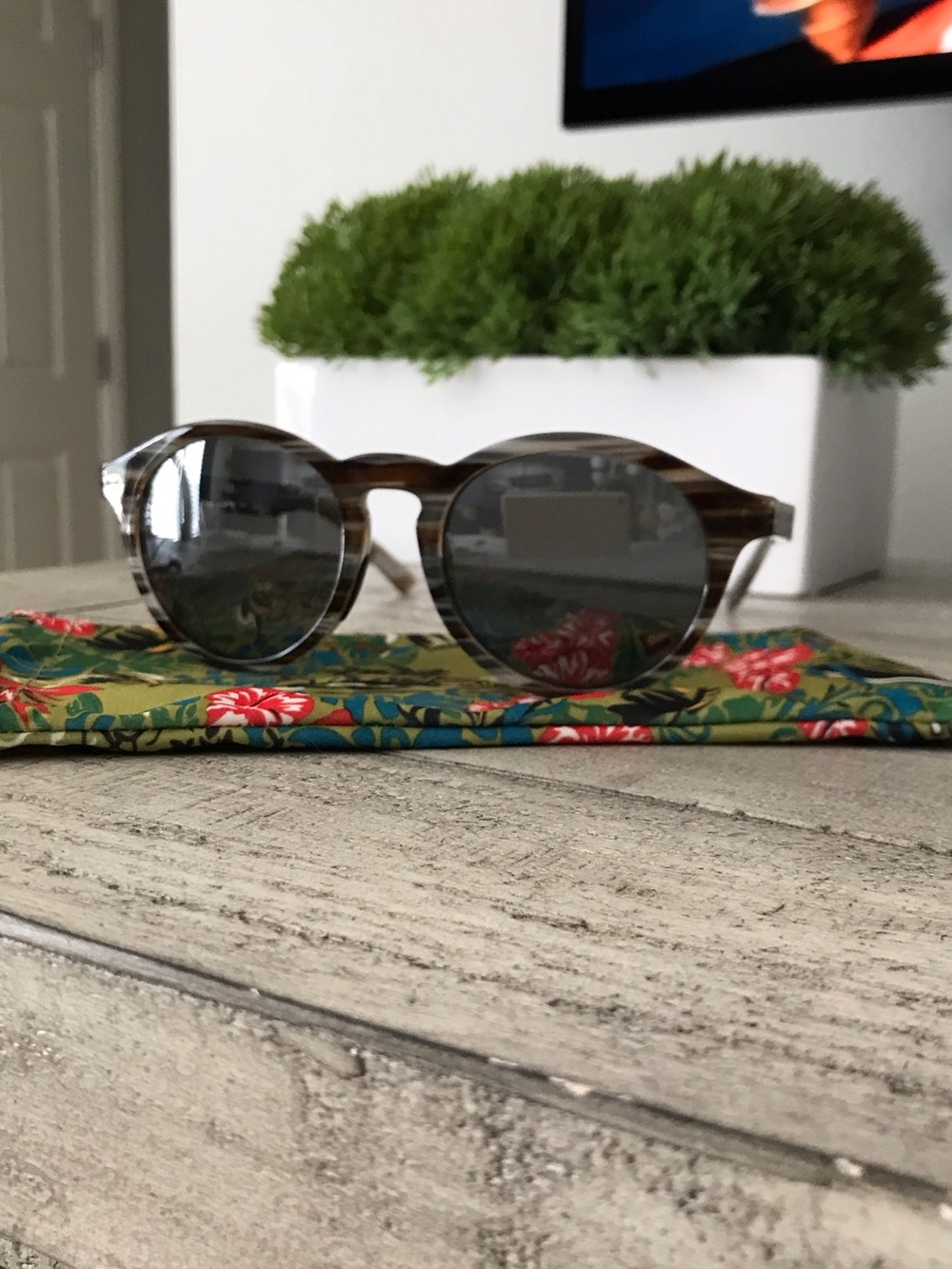 Maui Jim Pineapple 🍍 Tortoiseshell Sunglasses with Gray Lenses